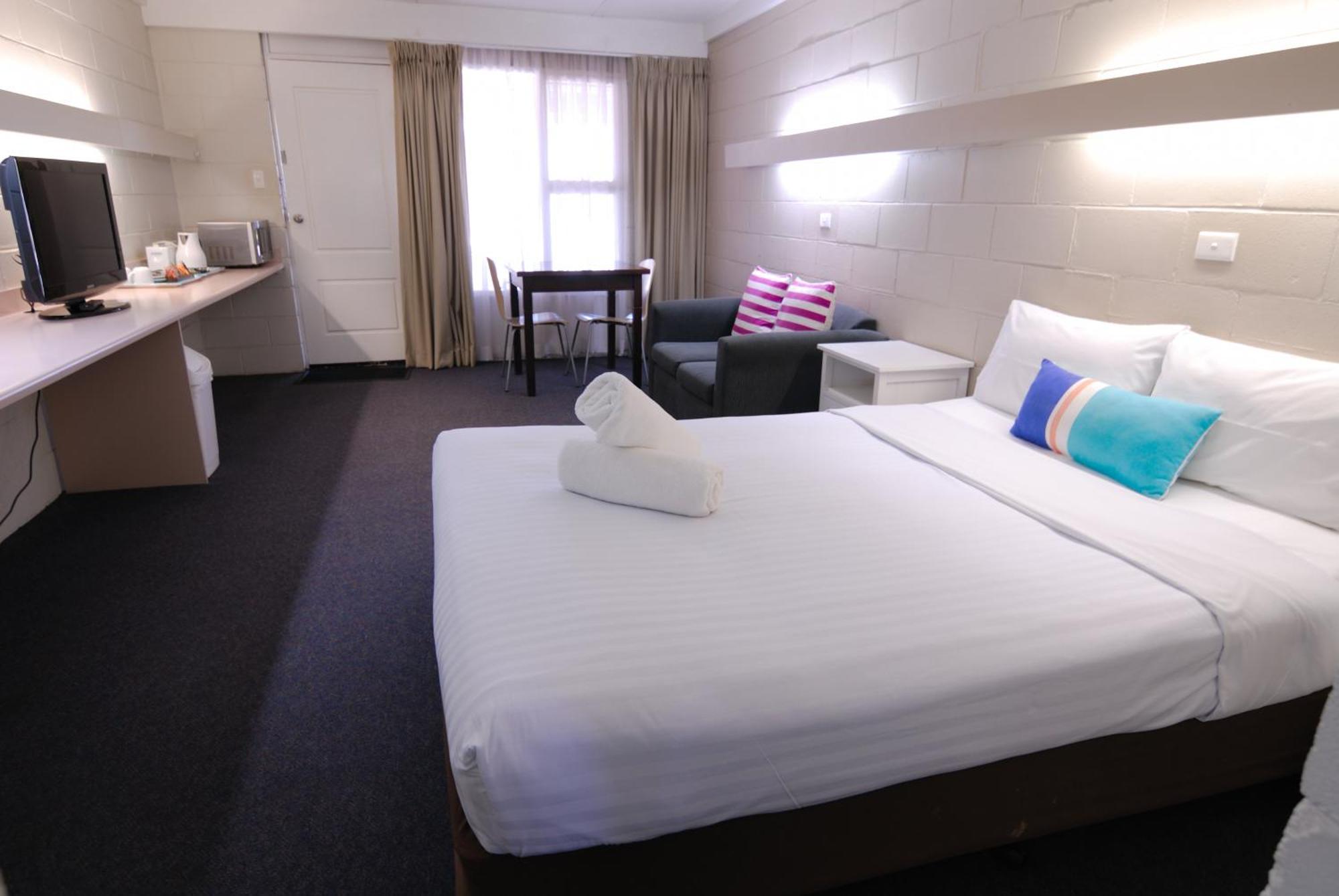 Mayfair Motel ウェスト・ワイアロング エクステリア 写真